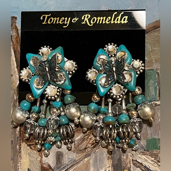 NWT TONEY & ROMELDA BUTTERFLY CHANDELIER EARRINGS.